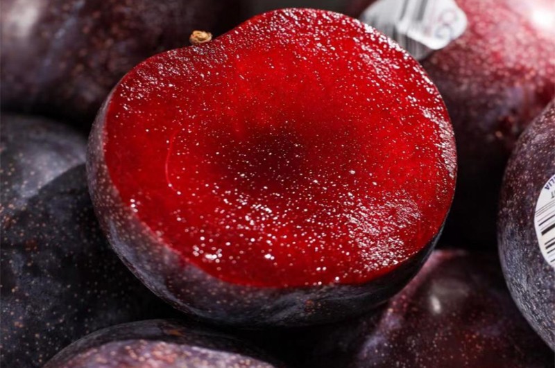 澳洲胭脂女王李 新鲜血丝李恐龙蛋水果红肉李子皇后李水果发顺丰 7.