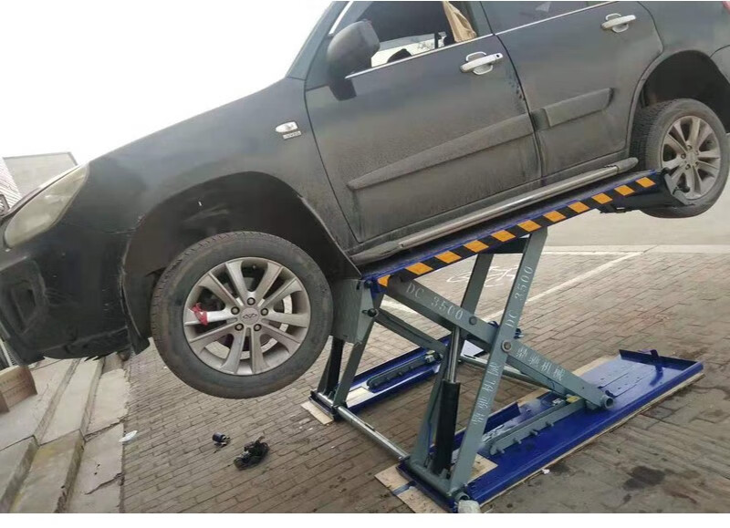 汽车举升机升降机4s店汽修保养可移动式小剪式举升机免挖槽式4吨 红色