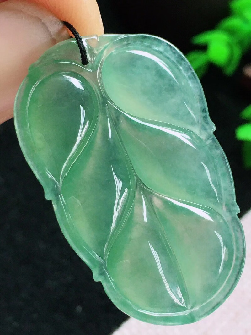 心偶玉翡翠高冰晴玉叶叶子吊坠缅甸a货翡翠送礼送女友生日礼物女款