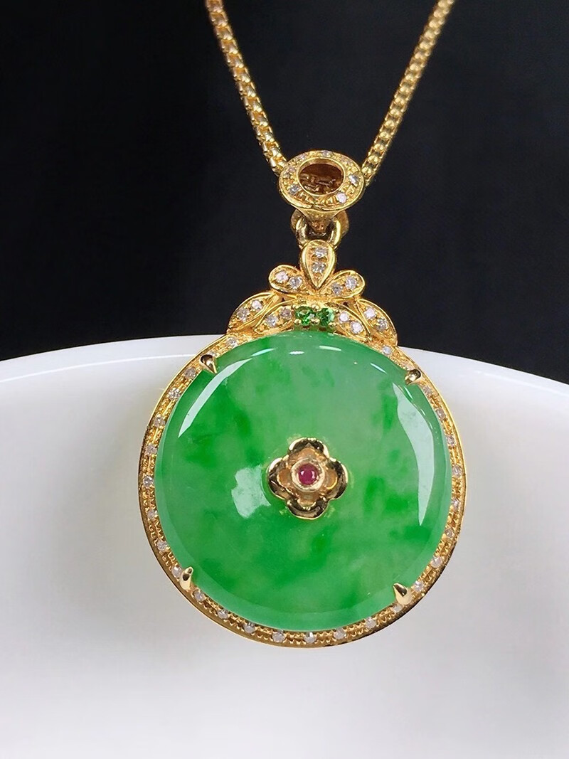 发源地冰绿平安扣吊坠翡翠18k金镶钻缅甸a货玉石珠宝送女友礼物整体