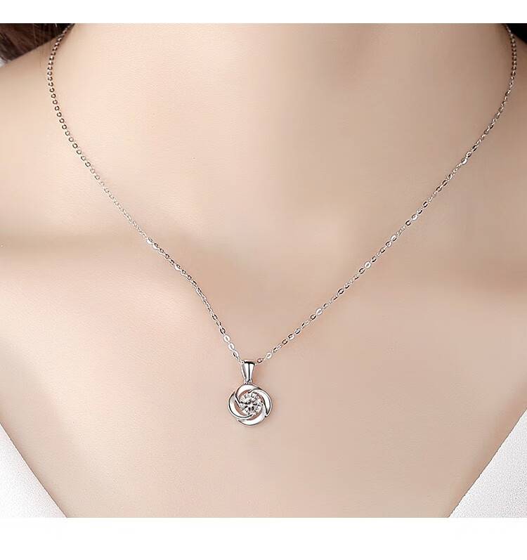 气质海洋之心锁骨链吊坠首饰送女友520礼物铂金项链镶嵌钻石礼盒包装