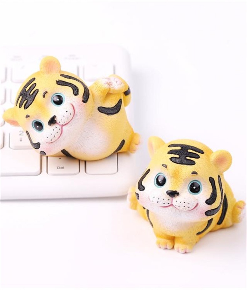 诚源泰2022虎年新款车载中控台摆件迷你小老虎车内装饰品虎年吉祥物