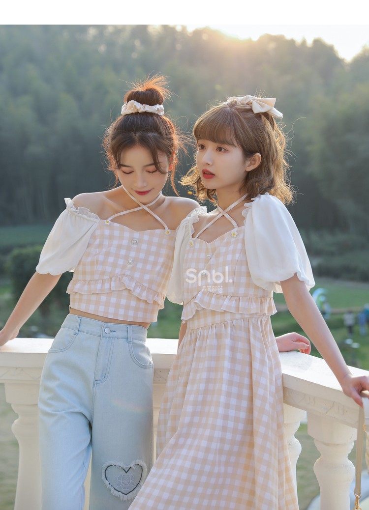 原创森女部落田园风挂脖上衣泡泡袖闺蜜装格纹连衣裙黄色衬衫l