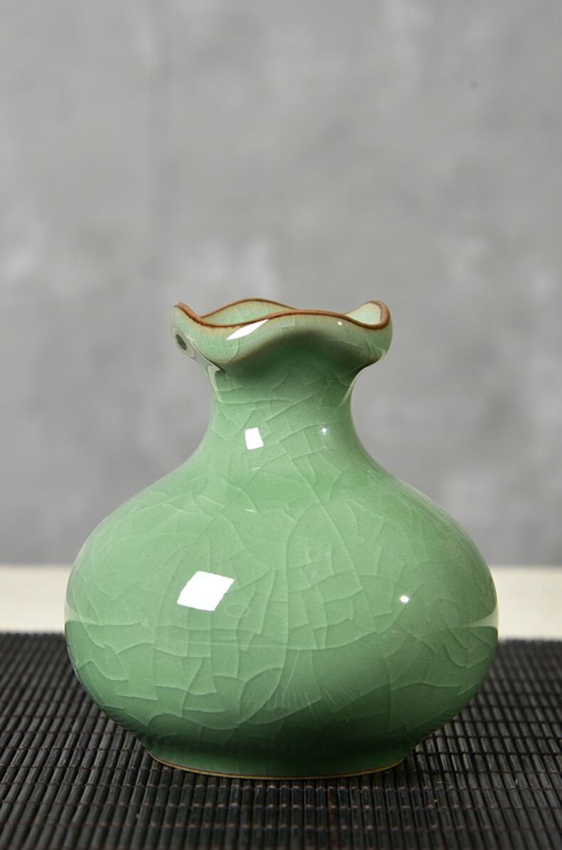 涵青堂龙泉青瓷小花插陶瓷冰裂纹花器办公室桌面摆件饰品花口小花瓶