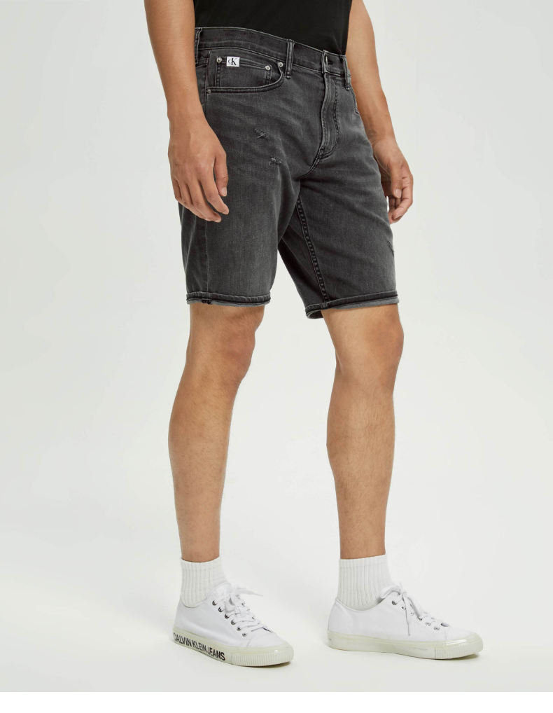 ckjeans22春季新款男士时尚破洞logo织标卷口牛仔短裤j3206841by烟