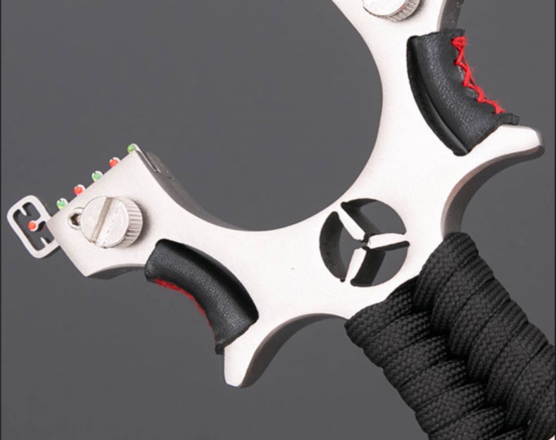 弹弓不锈钢一体线切割高精准激光红外瞄准器加强扁皮筋免邦快压弹弓