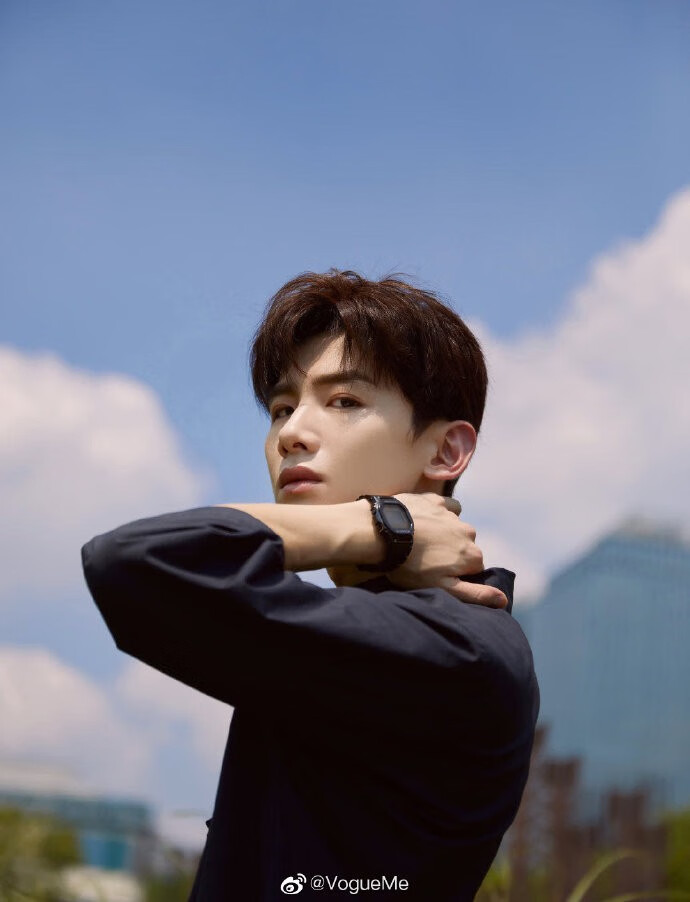 《芭莎男士7月刊 白敬亭封面 店赠白敬亭海报 明信片 计入销量 芭莎男