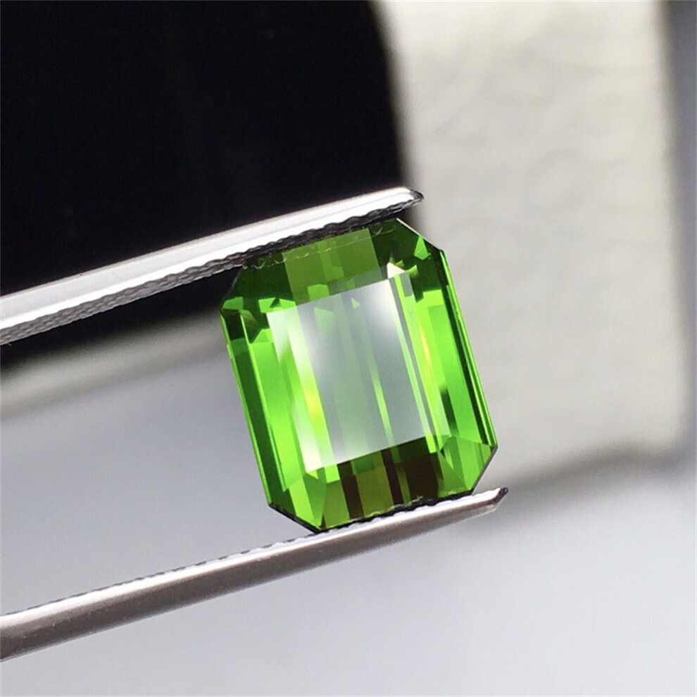 墨辰珠宝电光绿碧玺裸石彩色宝石18k金代镶嵌裸石重量536ct晶体通透附