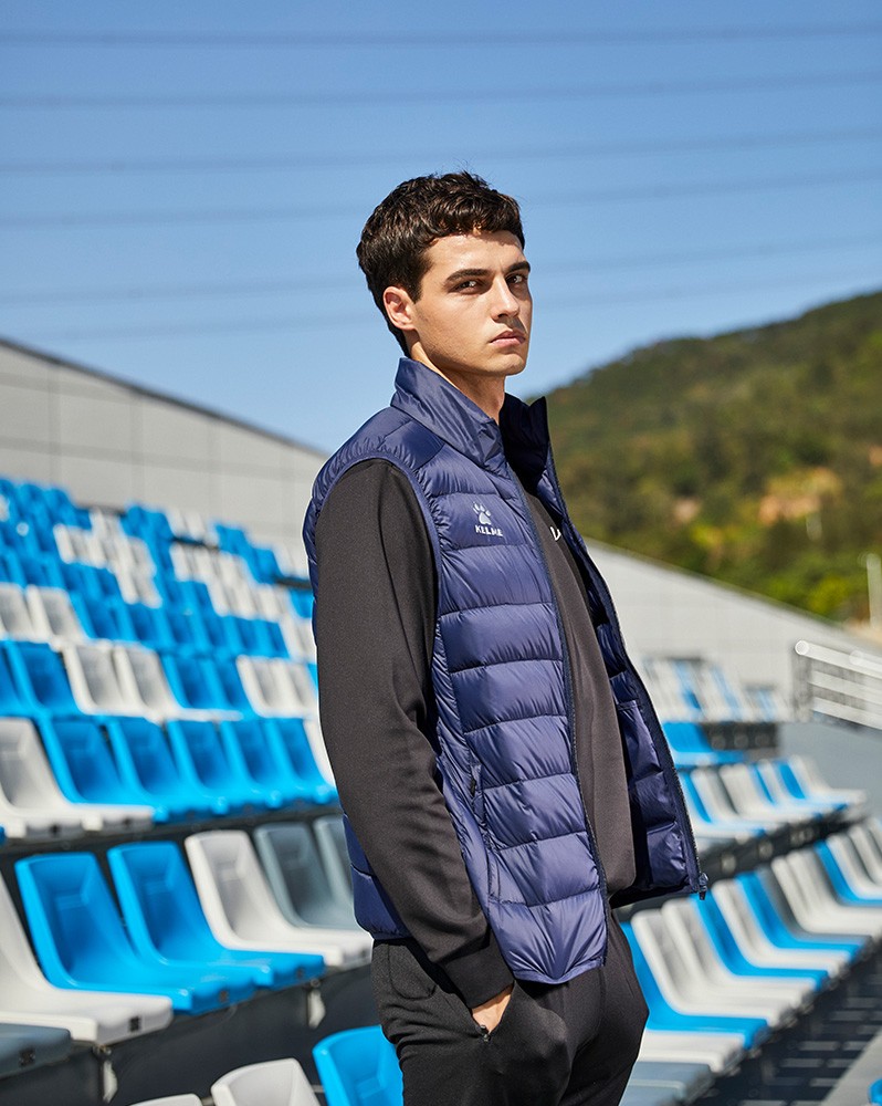 kelme/卡尔美秋冬运动羽绒服马甲男保暖足球训练背心纯色男士上衣