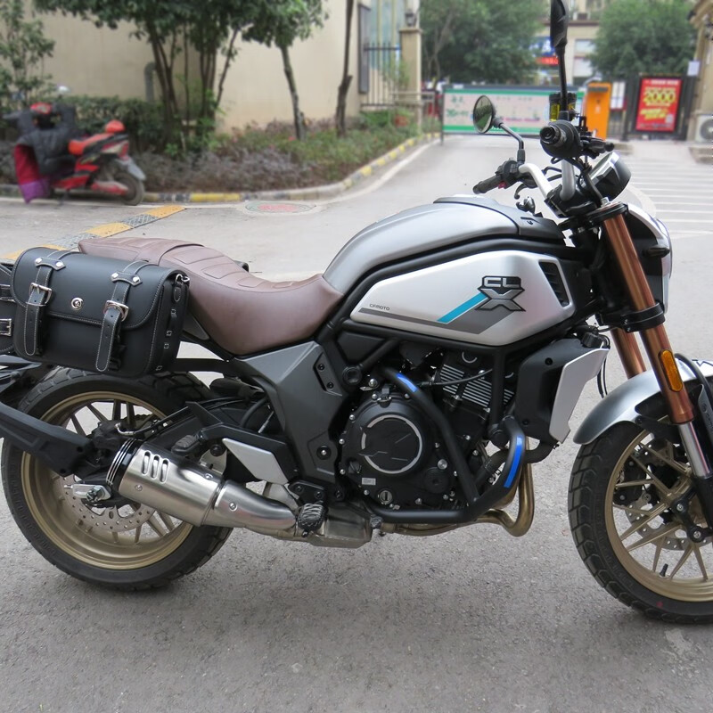 适用春风700保险杠防摔杠护杠clx700楚留香改装边包复古包灯罩大灯