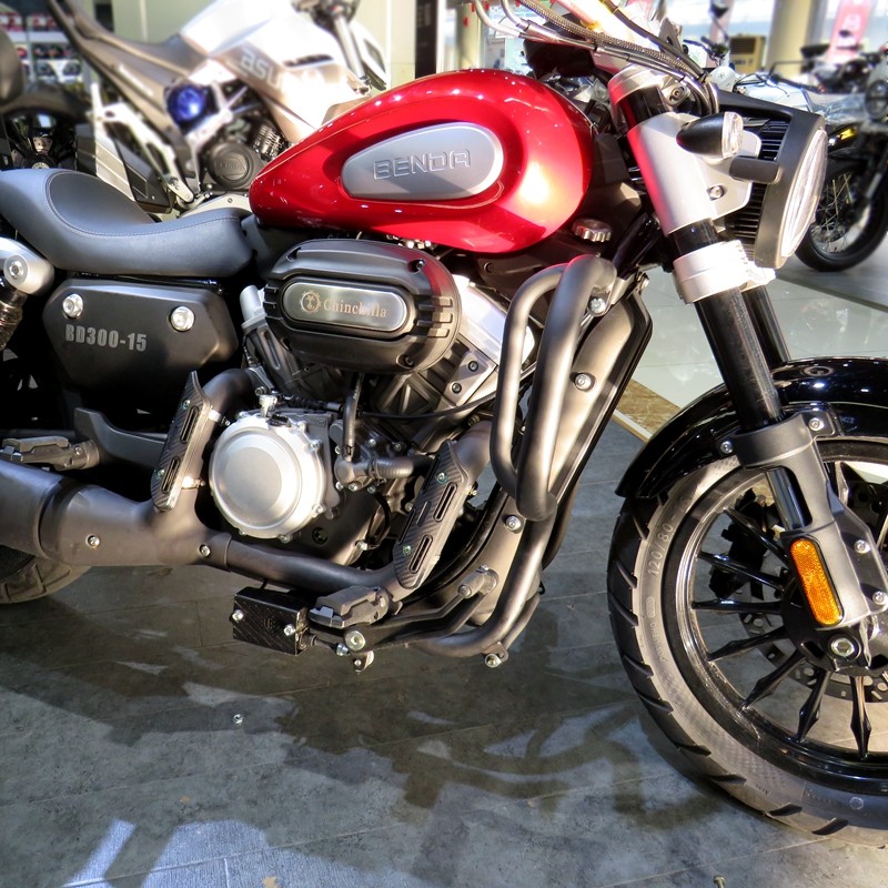 适用金吉拉保险杠bd300-15防摔杠防护杠竞技杠大灯保护罩增高码超轻