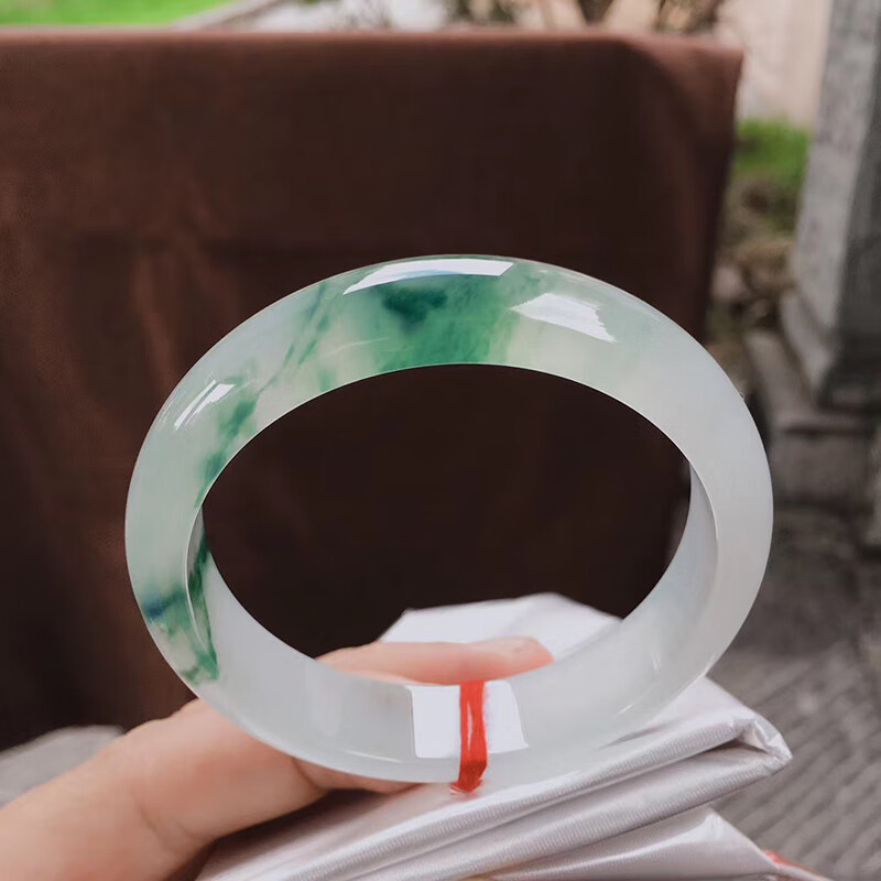 女士玉镯玉石玉器翡翠玉手镯 品牌: 慈心缘 商品名称:慈心缘 缅甸天然