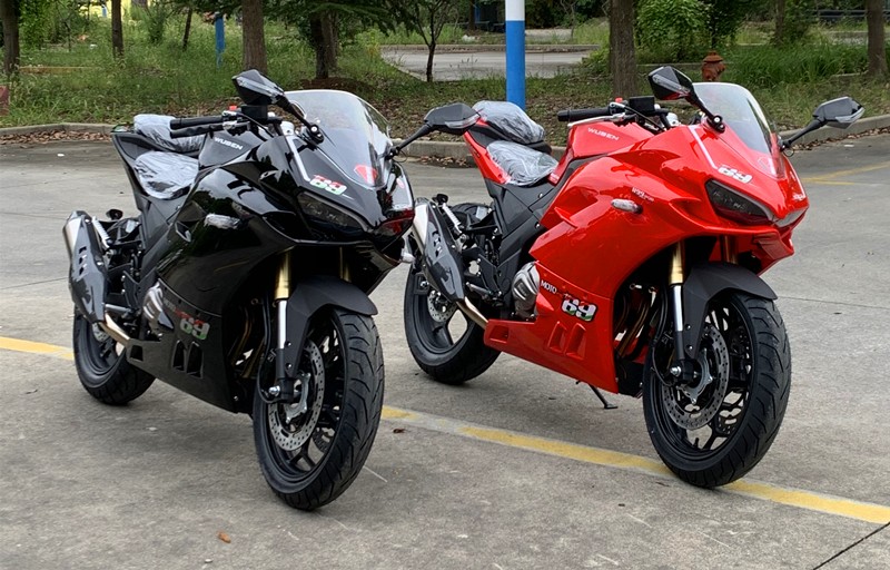 豪剑机车国产杜卡迪蛟龙400摩托车跑车重型机车趴赛公路赛可上牌水泥