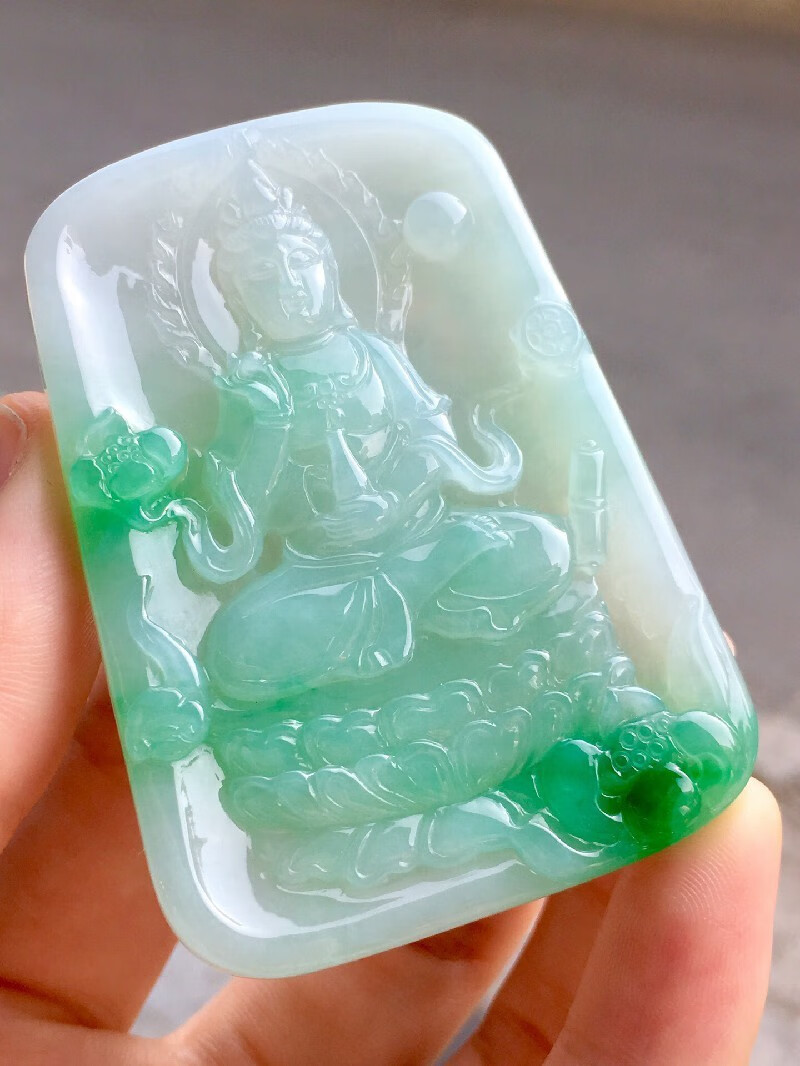 绿翠天成翡翠冰糯种飘阳绿观音牌吊坠缅甸a货翡翠送礼送老公送男友送