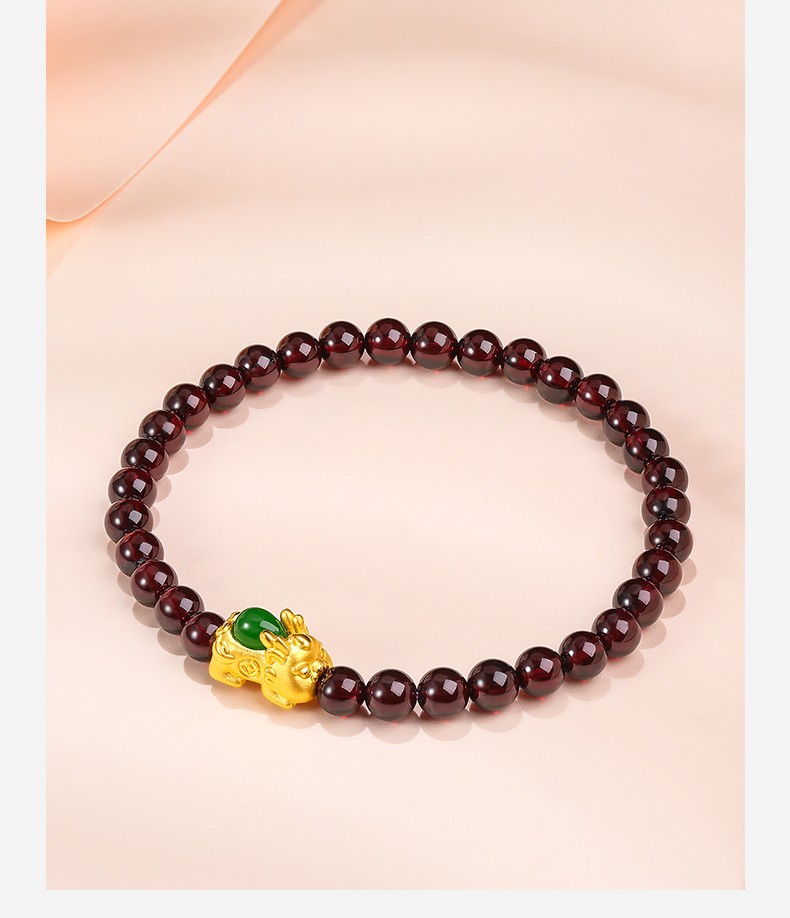 周六福金镶玉手链女黄金貔貅镶嵌和田玉碧玉手链石榴石串珠和田白玉