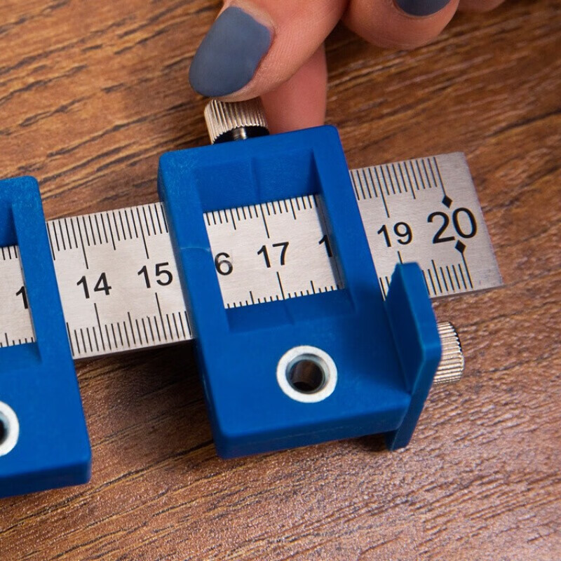 多功能木工辅助工具橱门衣柜门家具把手钻开孔神器新款拉手定位器蓝色