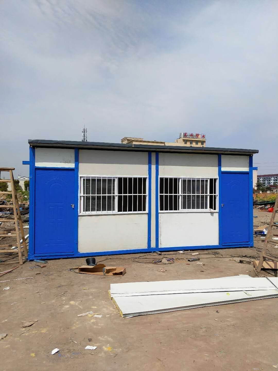 夹心彩钢板房集装箱活动板房简易房组装房阳光房隔热移动板房户外 6*3