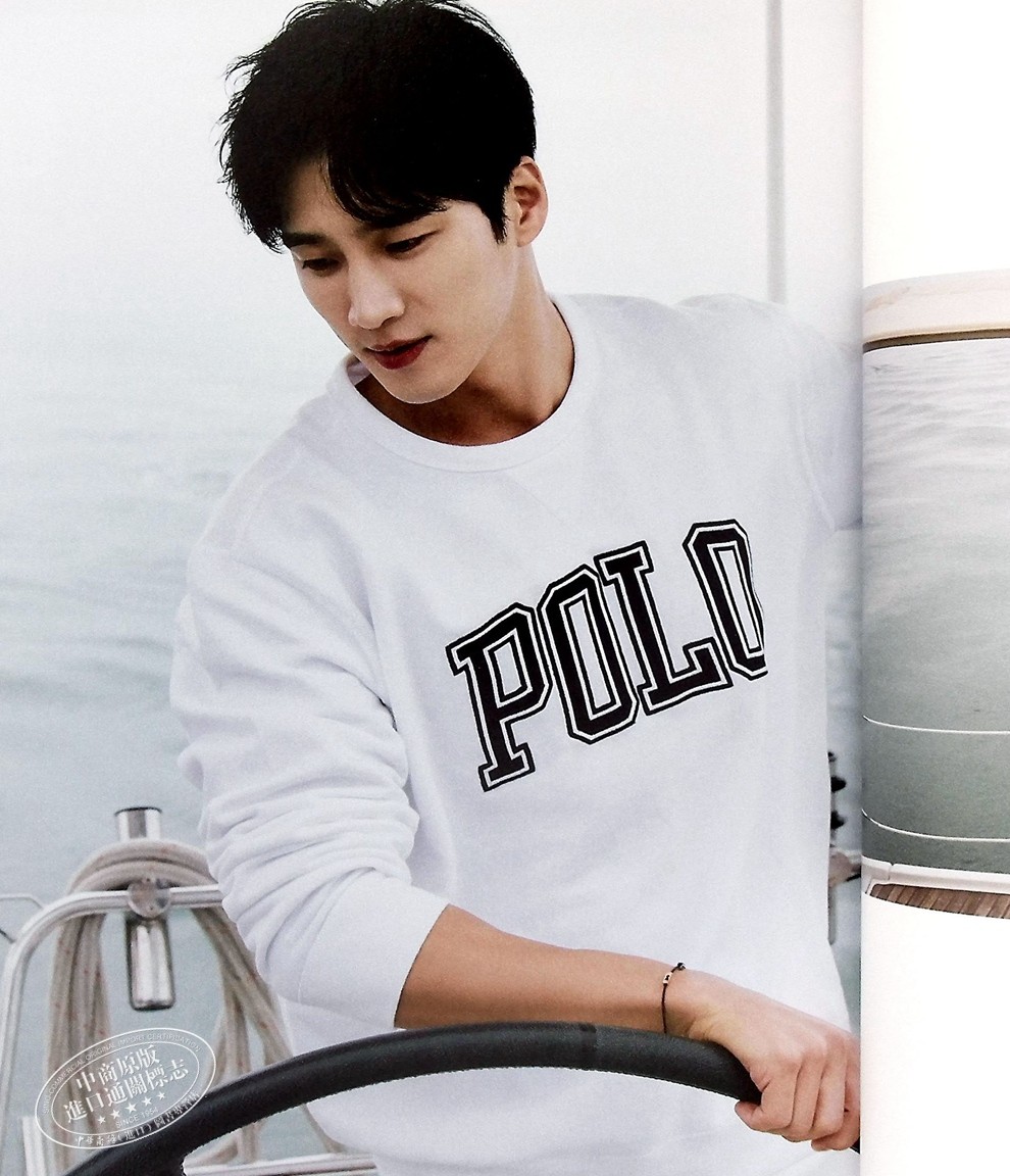 ボヒョン写真集 ahn bohyun unbearable moment》【摘要 书评 试读】