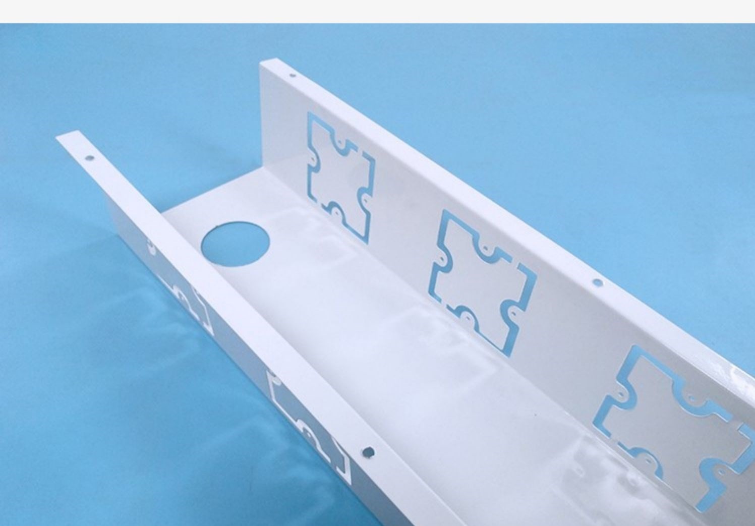 桌面过线槽收纳盒办公桌底u形走线槽吊线盒可安装86插座面板 定制其它