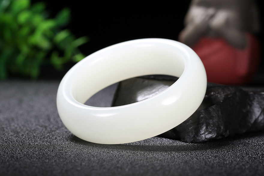 新疆润钰福祥和田玉羊脂白玉手镯子女士生日节日礼物91121克内径5550