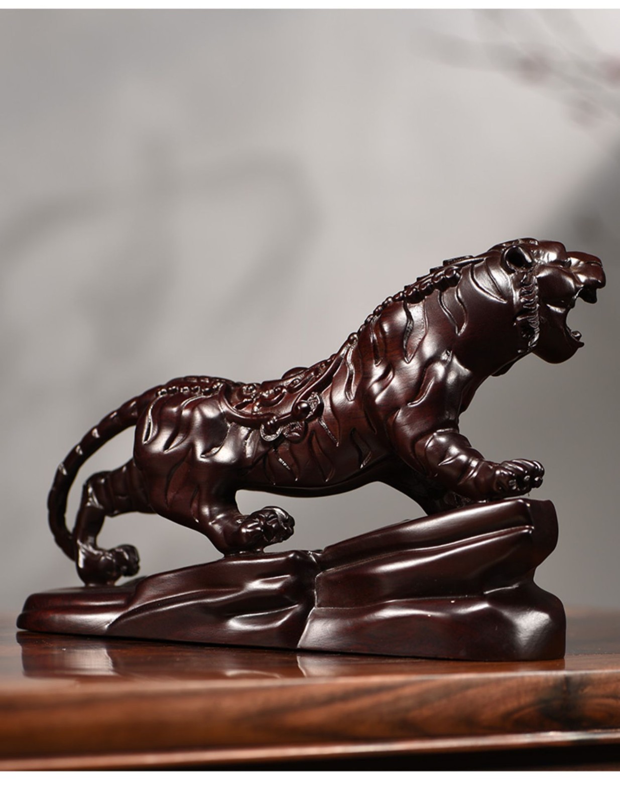 浣彩黑檀木雕老虎摆件实木雕刻工艺品十二生肖虎木制家居客厅玄关摆设