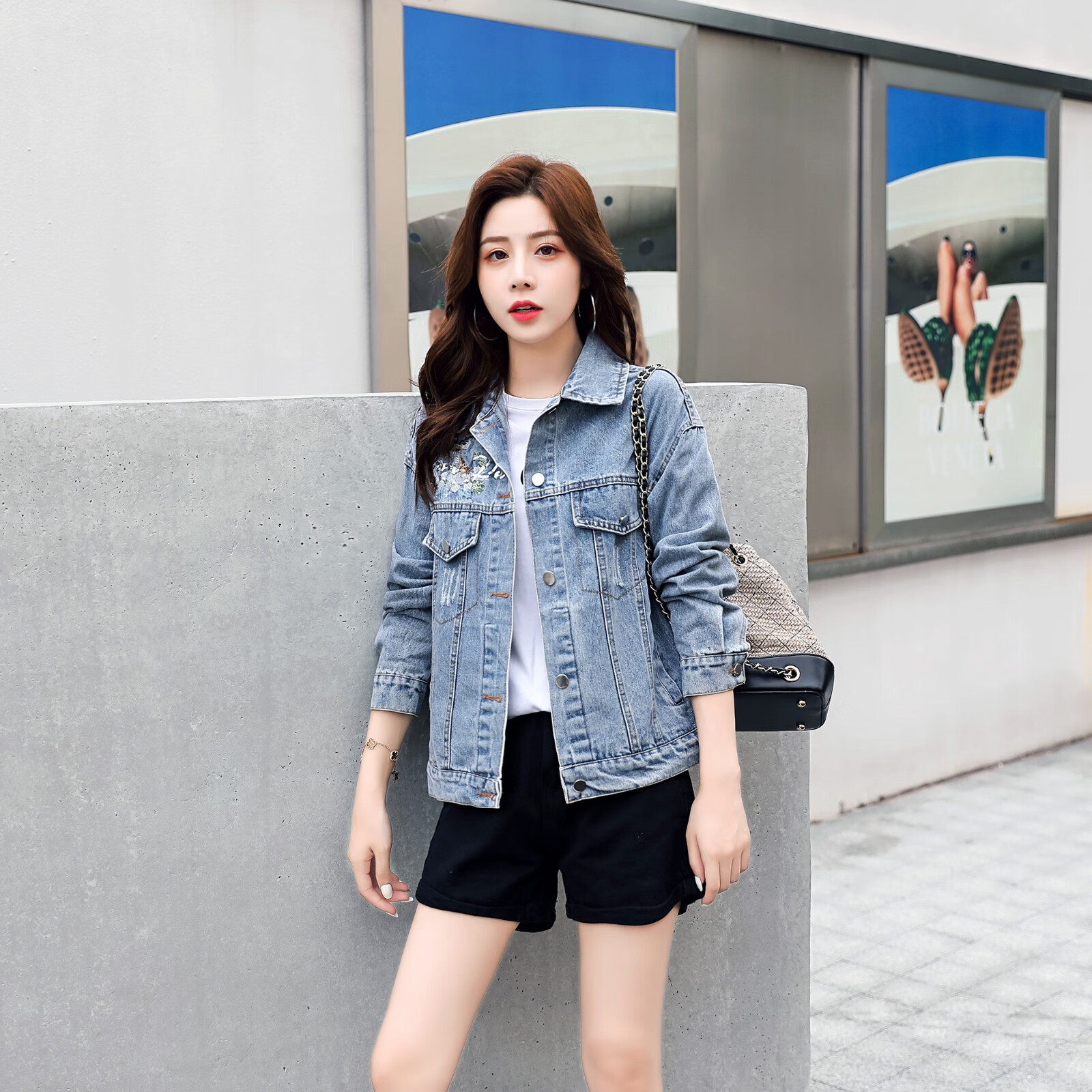 2020秋季新款时尚休闲短外套女气质修身显瘦短款刺绣牛仔衣女士上衣