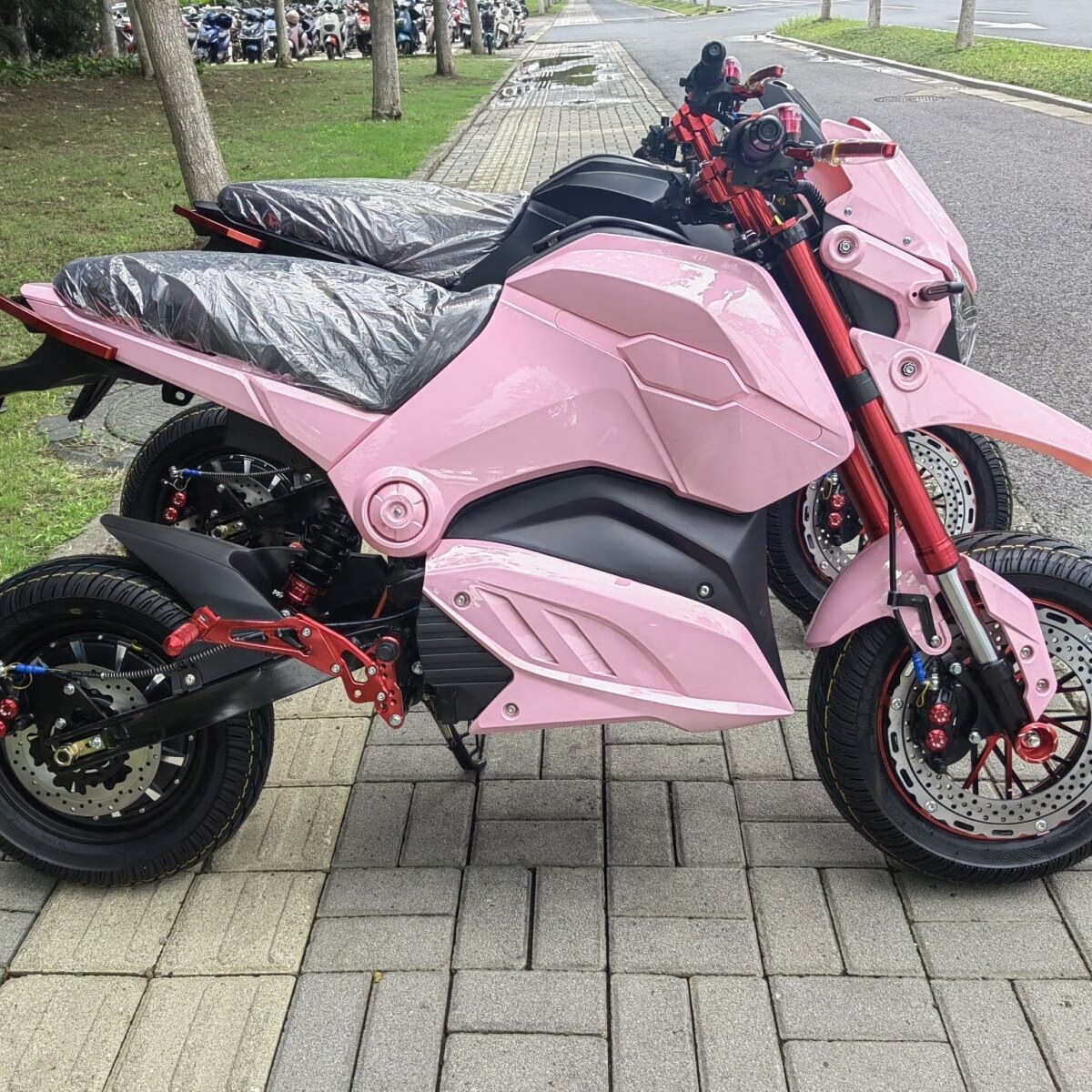 m5电摩90码电动摩托车z6成人72v改装m3跑车高速锂电瓶车 高速2000瓦