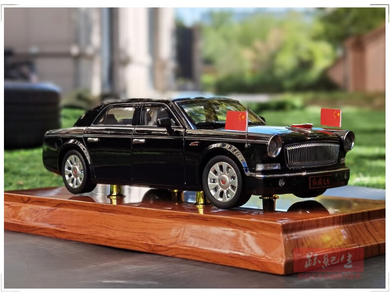 1:18 世纪龙70周年红旗检阅车模型 l5合金收藏模型红旗7600j 汽车模型