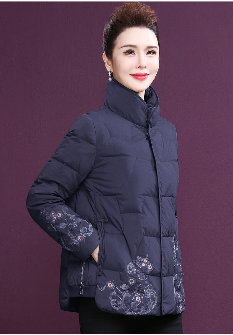 王小鸭羽绒服女士冬装2021年新款复古刺绣白鹅绒短款立领时尚外套红色