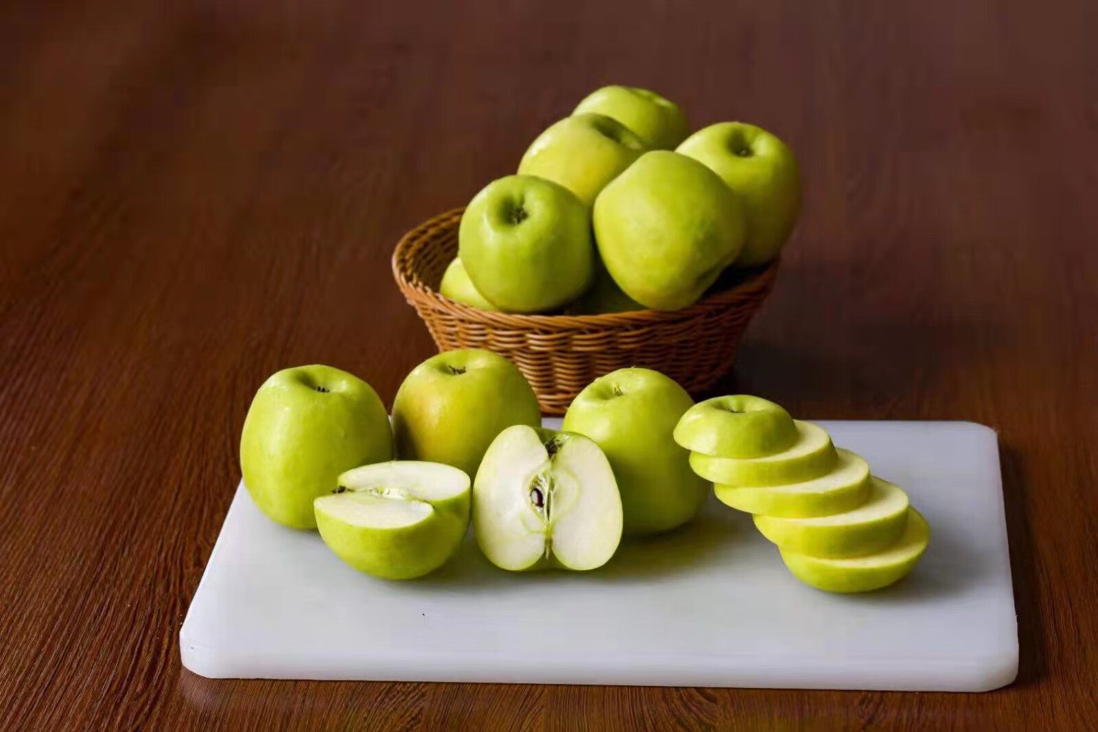 庆阳瑞雪有机富钙苹果不打蜡绿色健康水果年货原产地直发整箱75mm