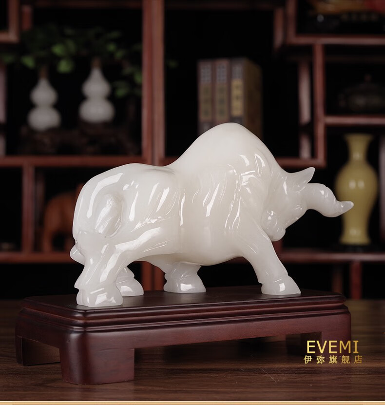 伊弥 天然玉石牛摆件工艺品大号高档玉雕牛华尔街牛老板总经理办公室