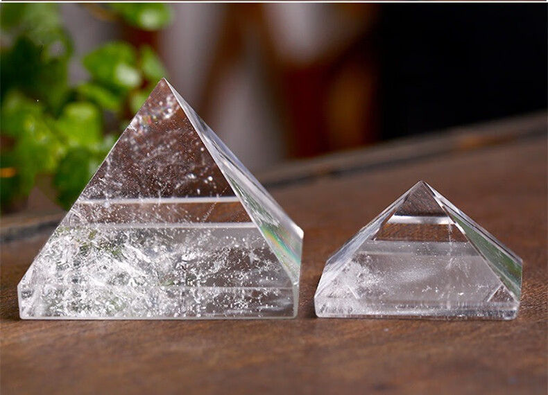 天然白水晶金字塔摆件水晶饰品家居摆设能量发生器边长4厘米