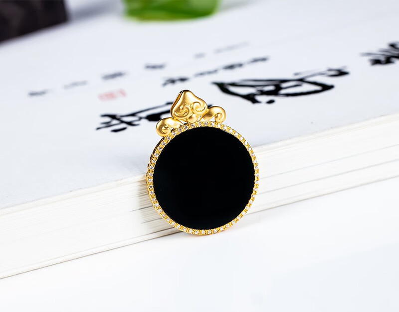 翡翠a货冰种墨翠平安无事牌挂件18k金带钻圆牌高档冰吊坠【图片 价格