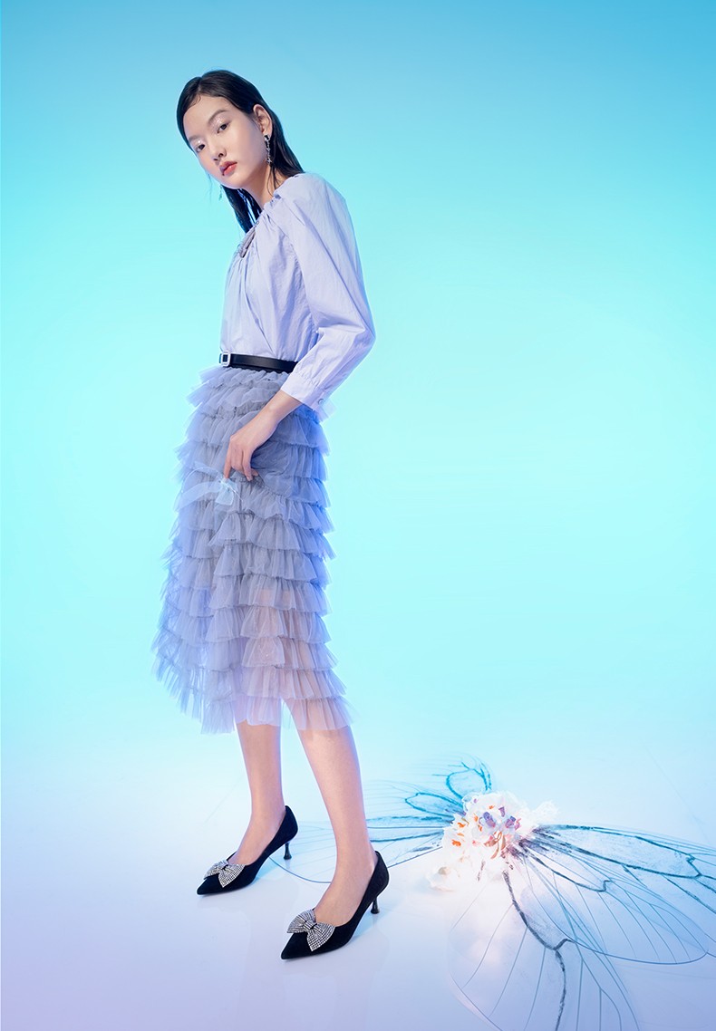 topgloria汤普葛罗2022年春夏新款时尚水晶蝴蝶结尖头女鞋高跟鞋细跟