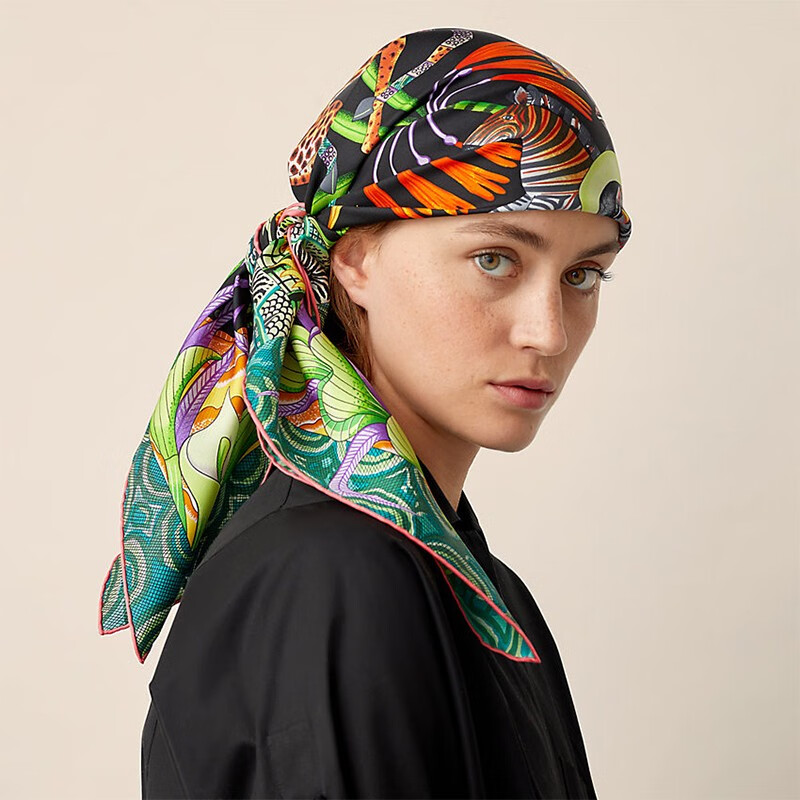 hermes爱马仕女士橙色棕色焦糖色赞比西河的庆典90厘米方巾预售黑色