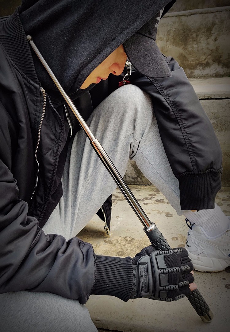 甩棍防身武器用品自卫三节伸缩打架甩辊实心甩棒铁棍子 26寸银【加厚