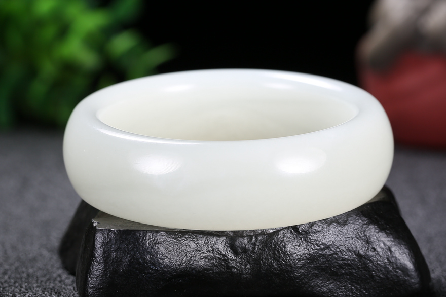 新疆润钰福祥和田玉羊脂白玉手镯子女士生日节日礼物91121克内径5550