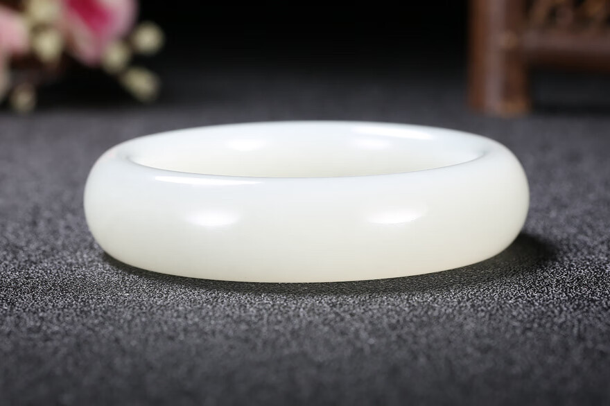 平安,永恒,幸福,富有以及前程远大,逢凶化吉,遇难呈祥等寓意