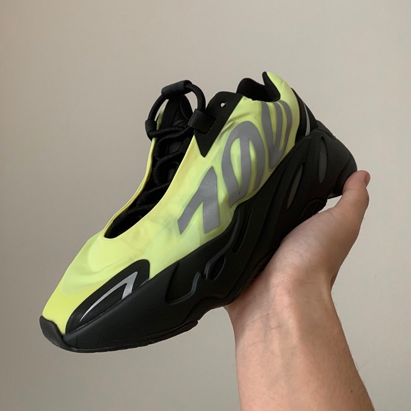 阿迪达斯adidas yeezy boost 700 mnvn 椰子700跑步鞋男女 老爹鞋 黑