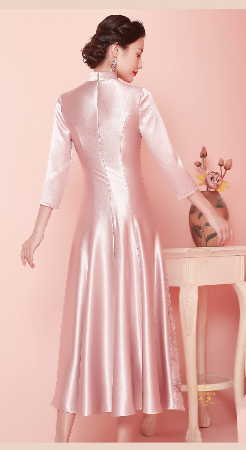 缎面中长款妈妈装改良旗袍新款秋装减龄高贵优雅喜婆婆婚宴礼服粉色