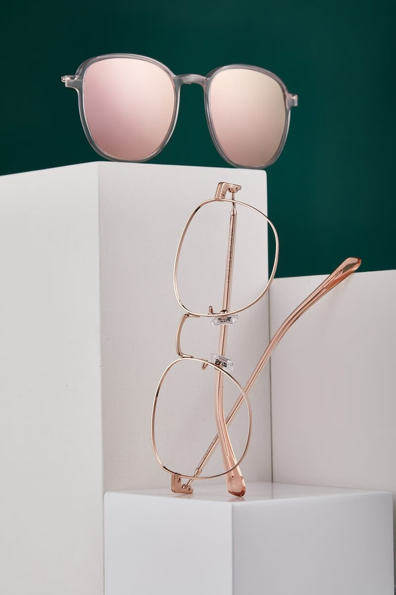 0kg店铺:武霆眼镜专营店商品编号:68003330977商品名称:sbprc圣大保罗