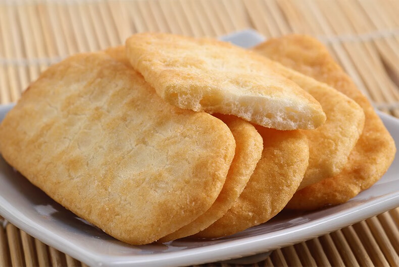 旺旺仙贝雪饼零食大礼包大米饼干散装膨化整箱批发 黑皮仙米饼360g*2