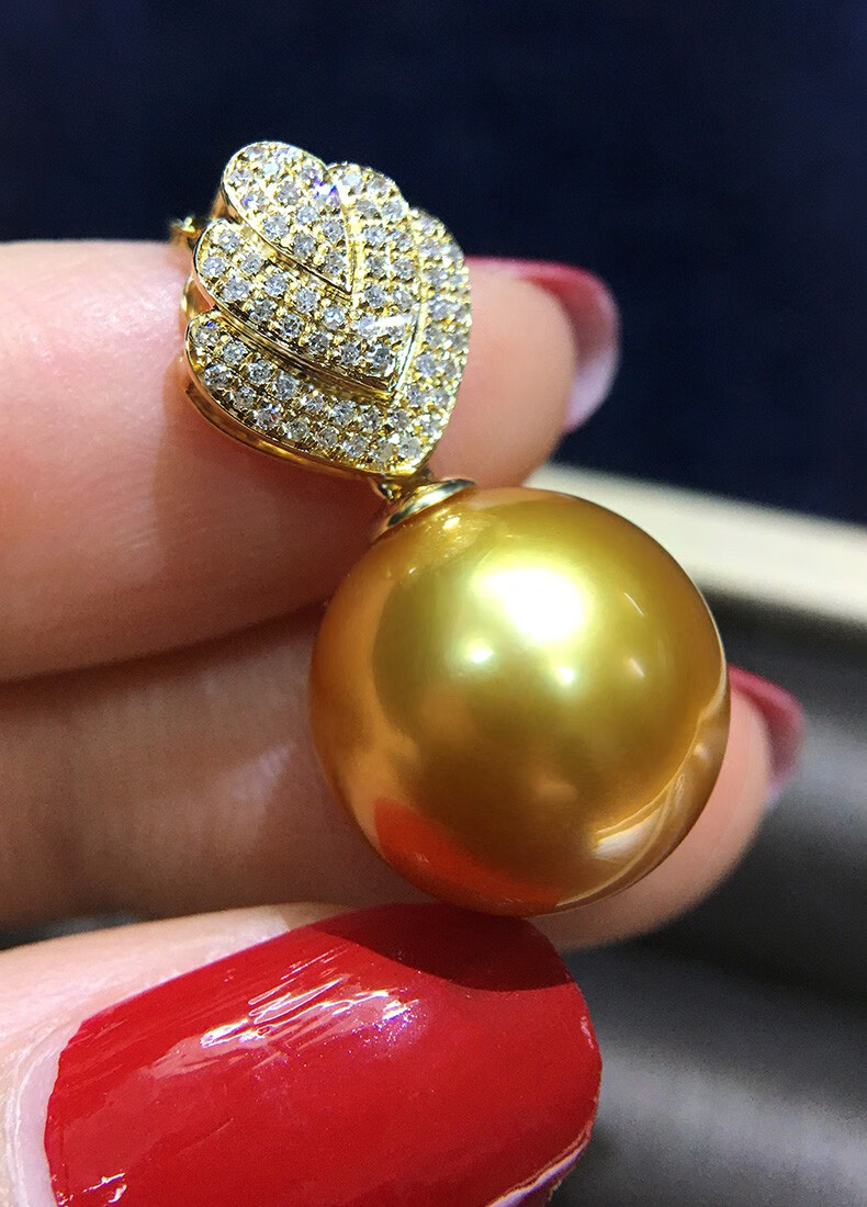 莫氏珠宝澳洲南洋金珠吊坠正圆无暇极强光海水珍珠项链18k金镶钻石