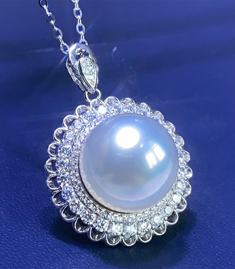莫氏珠宝澳白南洋珍珠吊坠18k金镶钻石海水珍珠吊坠正圆无瑕强光优雅
