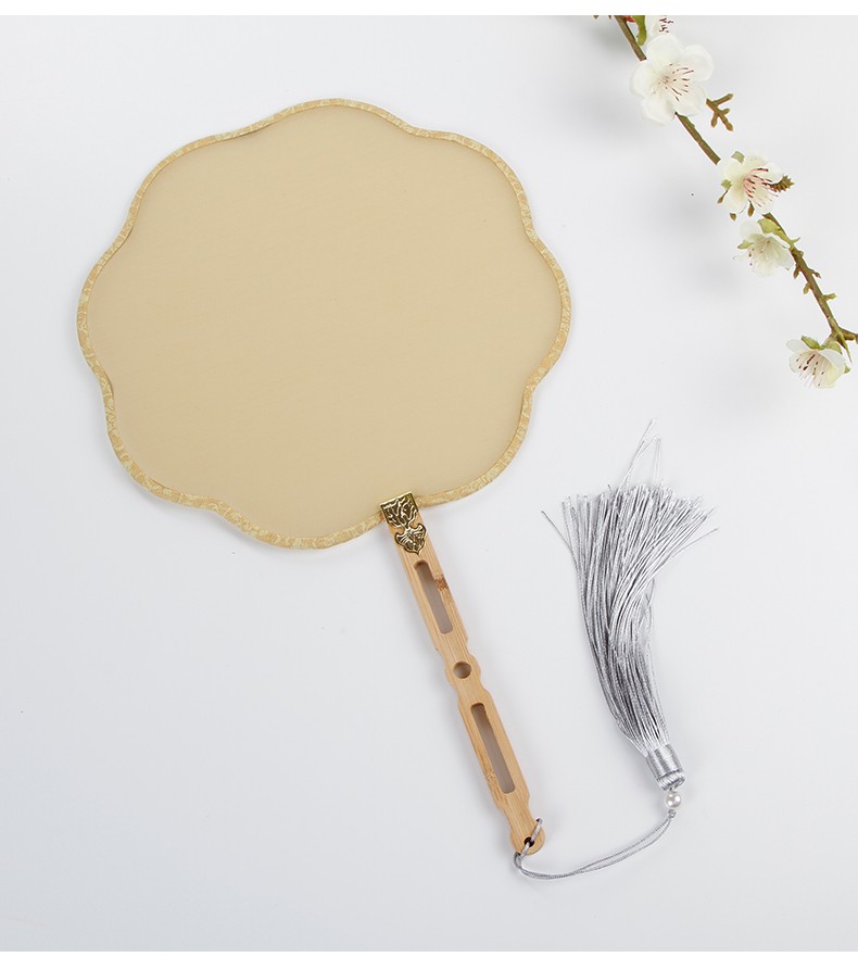 团扇 真丝团扇空白绫绢日式和风扇子熟宣绢面宫扇古风国画工艺扇刺绣