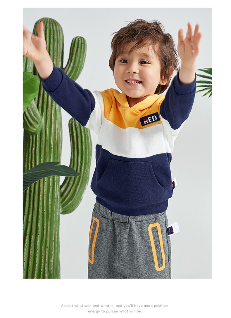 红蜻蜓童装男童撞色拼接连帽套头卫衣秋新品袋鼠口袋休闲上衣 藏青色