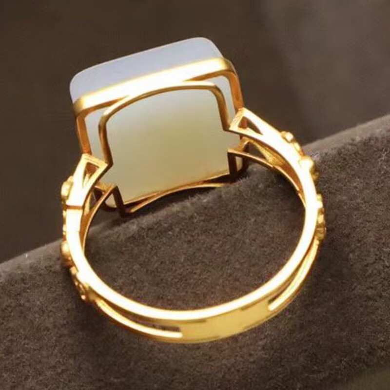 慈心缘和田玉新疆糖料戒指18k金镶嵌玉质细腻温润男女玉戒指收藏送