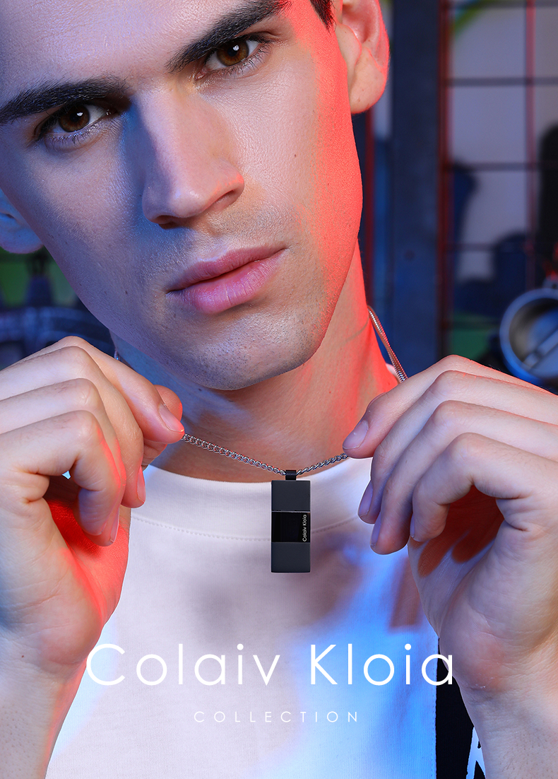 colaivkloia官方新品情侣款项链男女士黑骑士渡黑简约锁骨链钛钢吊坠