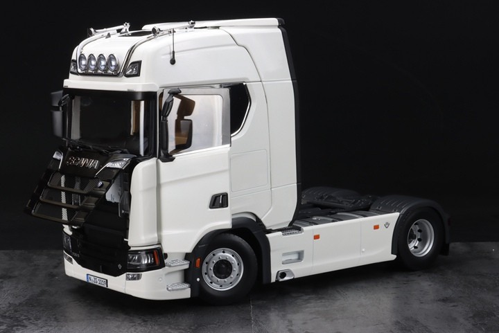 nzg原厂授权118斯堪尼亚scanias730v8szm重卡牵引拖头合金汽车模型