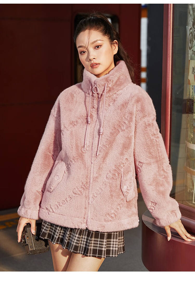 ief/爱依服毛绒外套女2021冬季新款潮韩版标准型厚款时尚字母短外套2s